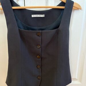 Abercrombie & Fitch Dark Sleeveless Button-Up